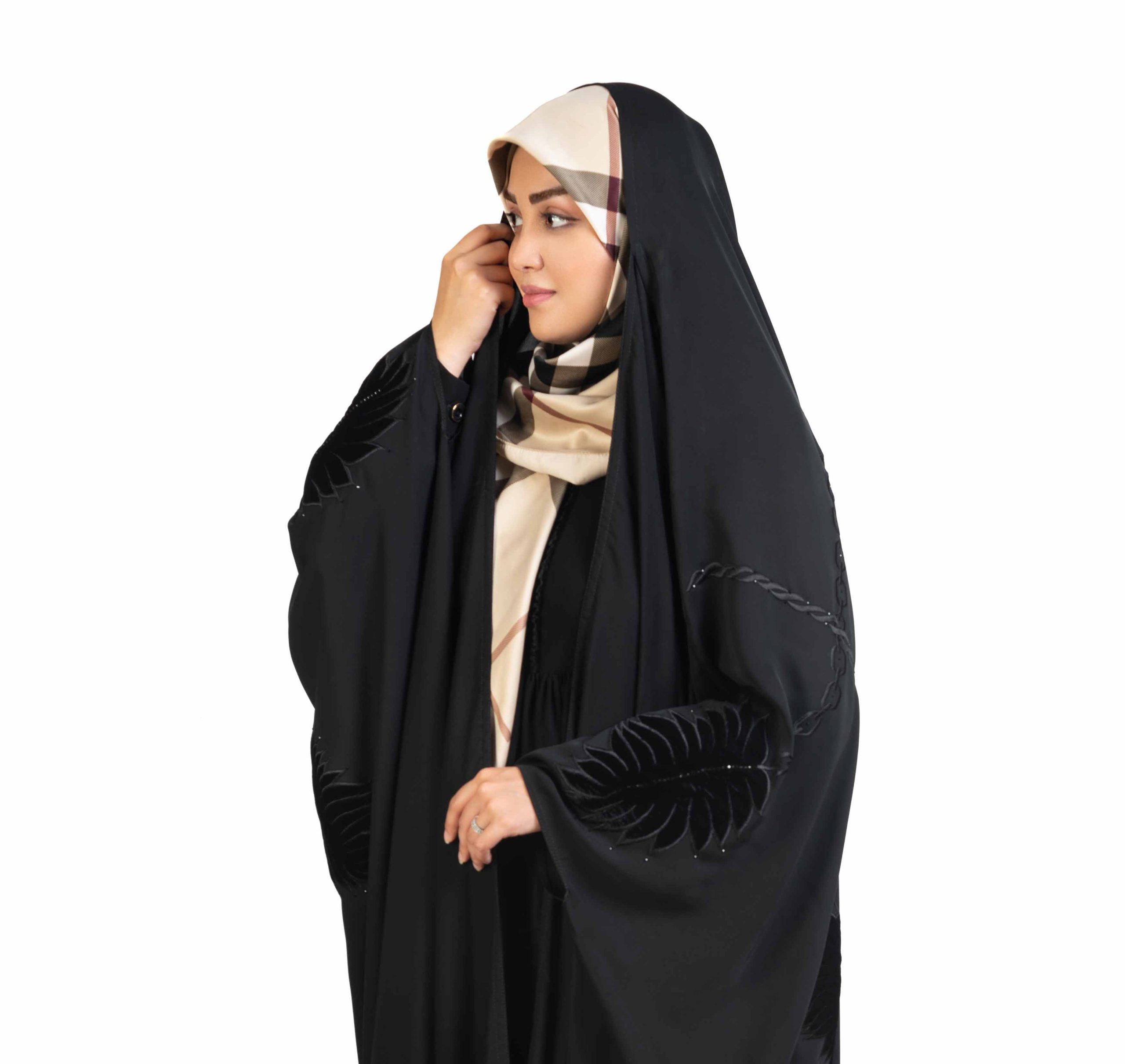 2-5.jpg چادر عربی حریراسود پرگل-کد 12 - Image 1